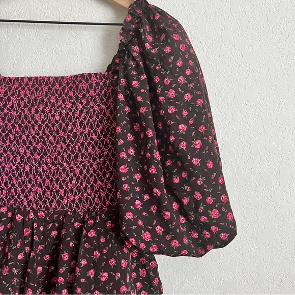 VESTIQUE Dark Brown Floral Meet in Middle Mini Dress Smocking Puff Sleeve M NWT - Picture 3 of 9
